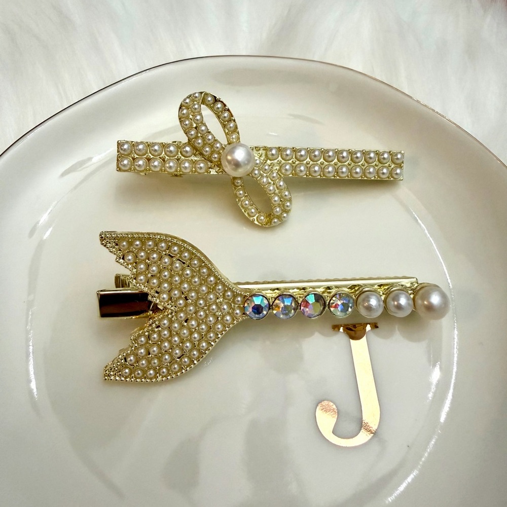 Elegant Pearl Hair Clips